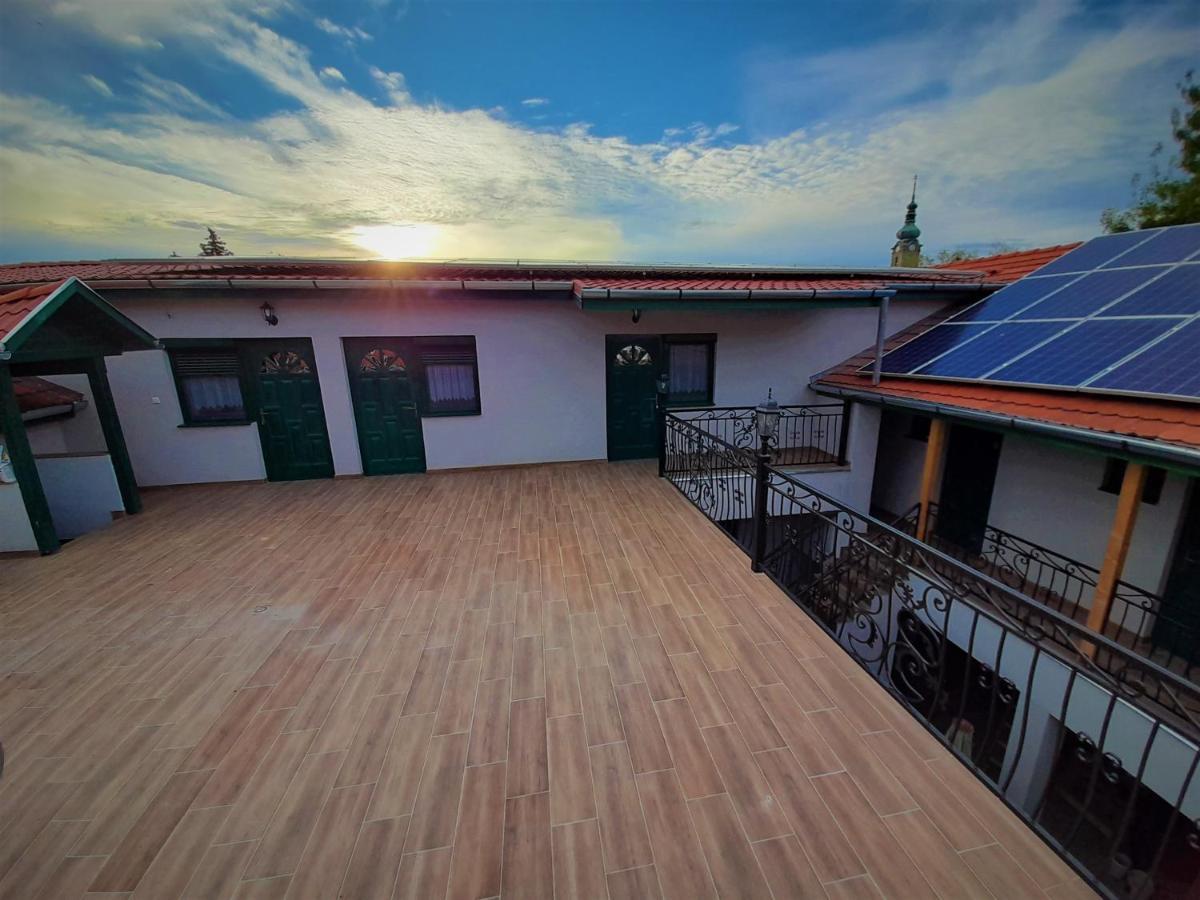Barsony Vendeglo Es Panzio Bed & Breakfast Szécsény Dış mekan fotoğraf