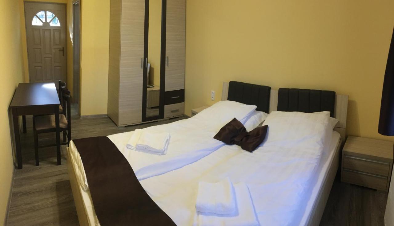 Barsony Vendeglo Es Panzio Bed & Breakfast Szécsény Dış mekan fotoğraf
