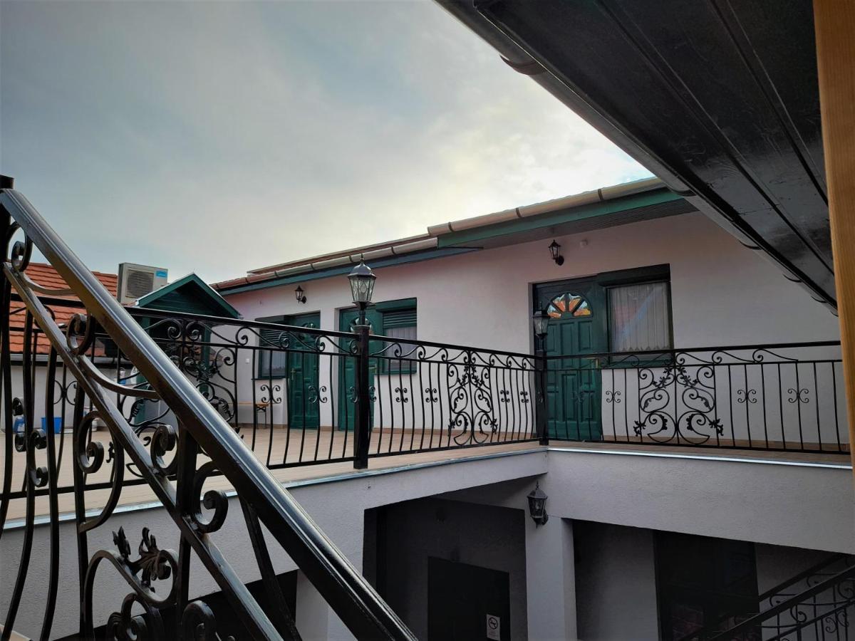 Barsony Vendeglo Es Panzio Bed & Breakfast Szécsény Dış mekan fotoğraf
